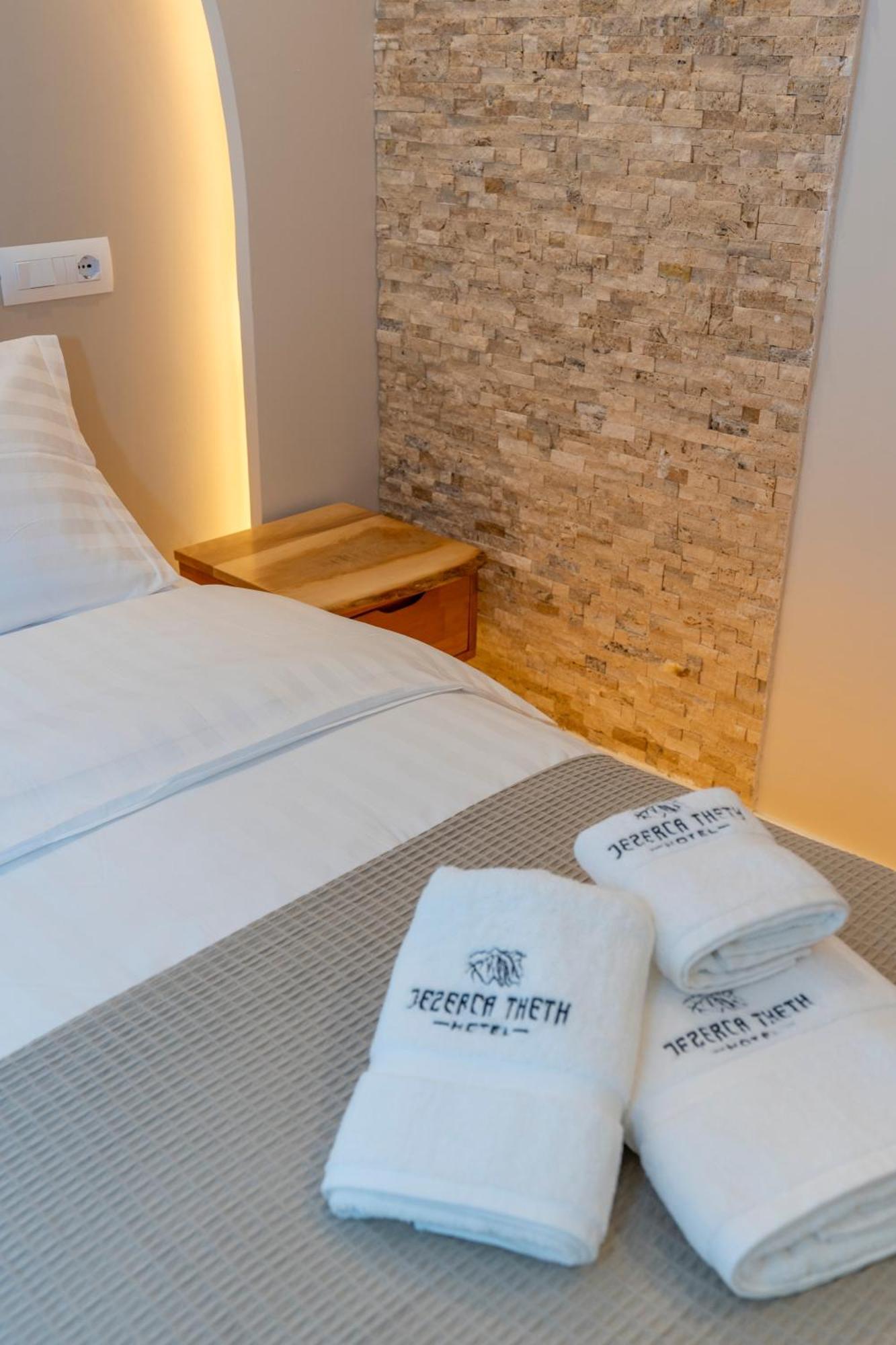 Hotel Jezerca Theth Eksteriør billede